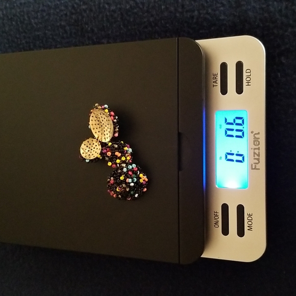 Nine Seed Beads Earrings Set - Picture 6 of 7